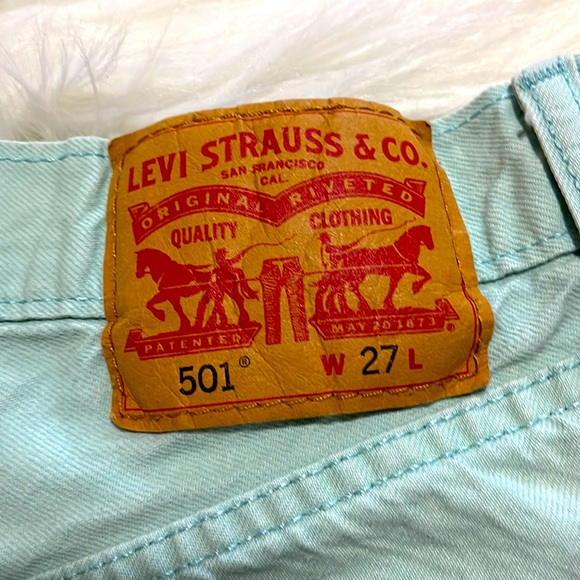 Levi’s 501 Denim Women Shorts - Picture 3 of 11